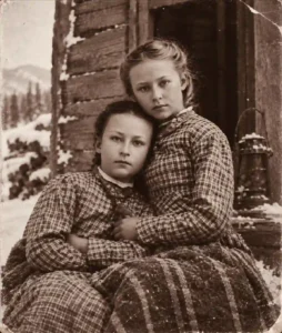 The Survival Story of Two Sisters Who Faced a Brutal Frontier Winter Alone